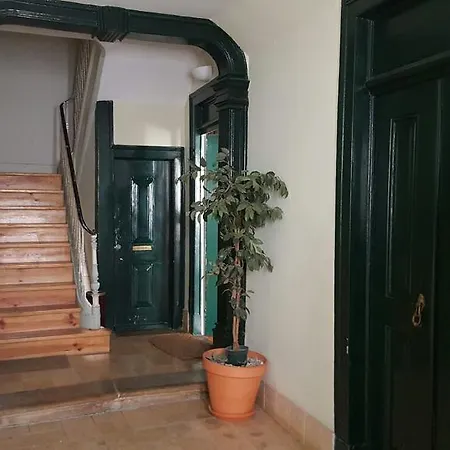 Apartment Fullhouse *